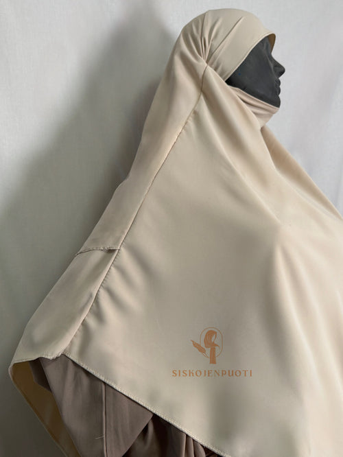 Beige 2-kerroksinen khimar medinasilkistä – kevyt ja kauniisti laskeutuva hijab musliminaisille