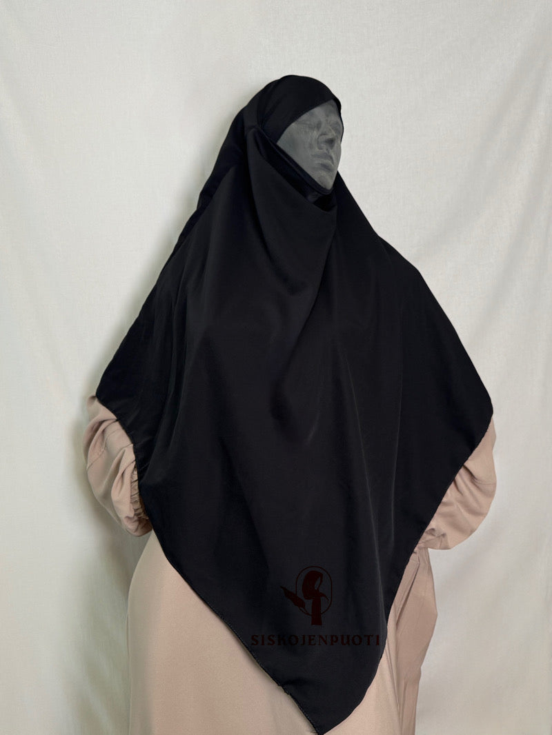 Musta 2-kerroksinen khimar medinasilkistä – peittävä ja sileä hijab musliminaisille