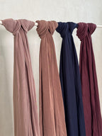 Premium Jersey huivit – puuvillaviskoosi hijab musliminaisille, saatavilla wood, walnut, winered ja navy, arkeen ja jokapäiväiseen käyttöön.