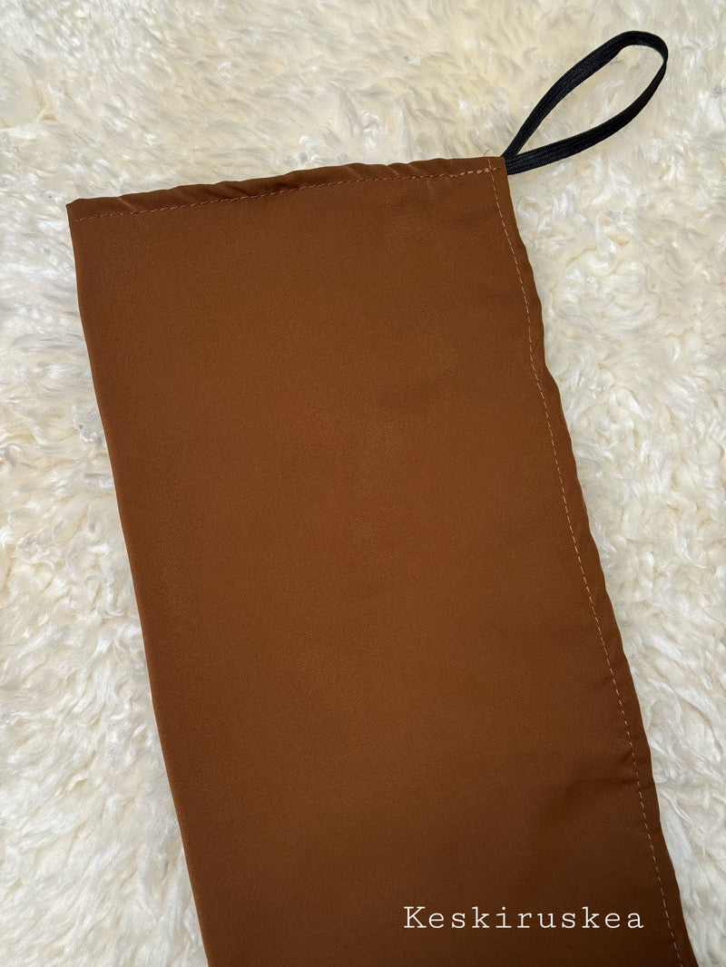 Puoli niqab keskiruskea medina silk -kankaasta, kevyt ja hengittävä, kuminauhakiinnitys, musliminaisille, suomalainen verkkokauppa