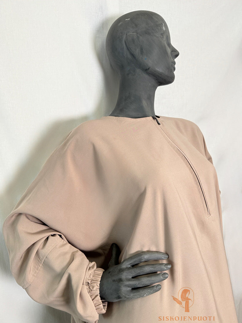 SALMA farasha abaya beige – tyylikäs ja peittävä abaya arkeen ja juhlaan musliminaisille, suomalainen verkkokauppa