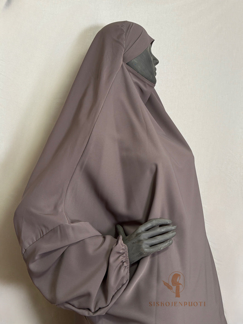 Taupe 2-osainen jilbab medinasilkistä – kevyt ja joustava hijab musliminaisille, pysyy hyvin paikoillaan
