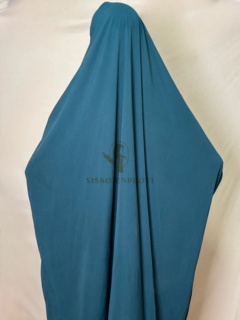 Teal 2-osainen lycra jilbab, takaa kuvattuna – pehmeä ja tyylikäs hijab musliminaisille, helppo pukea päälle