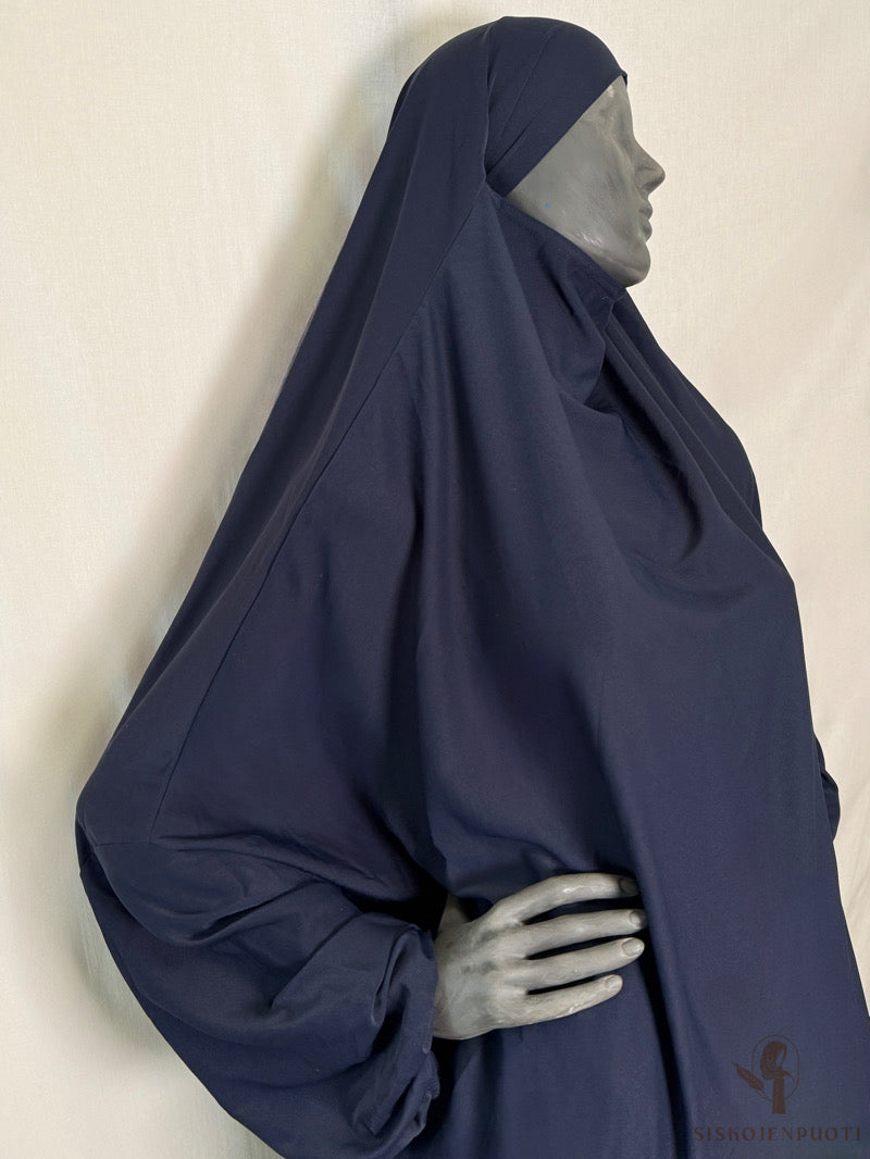 Tummansininen 2-osainen jilbab medinasilkistä – peittävä ja miellyttävä hijab musliminaisille arkeen ja juhlaan
