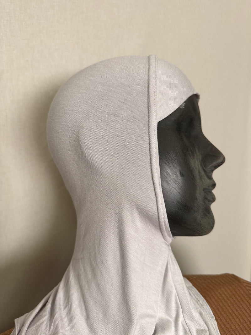 Valkoinen Ninja alushuivi – kevyt ja joustava hijab musliminaisille arkeen ja juhlaan