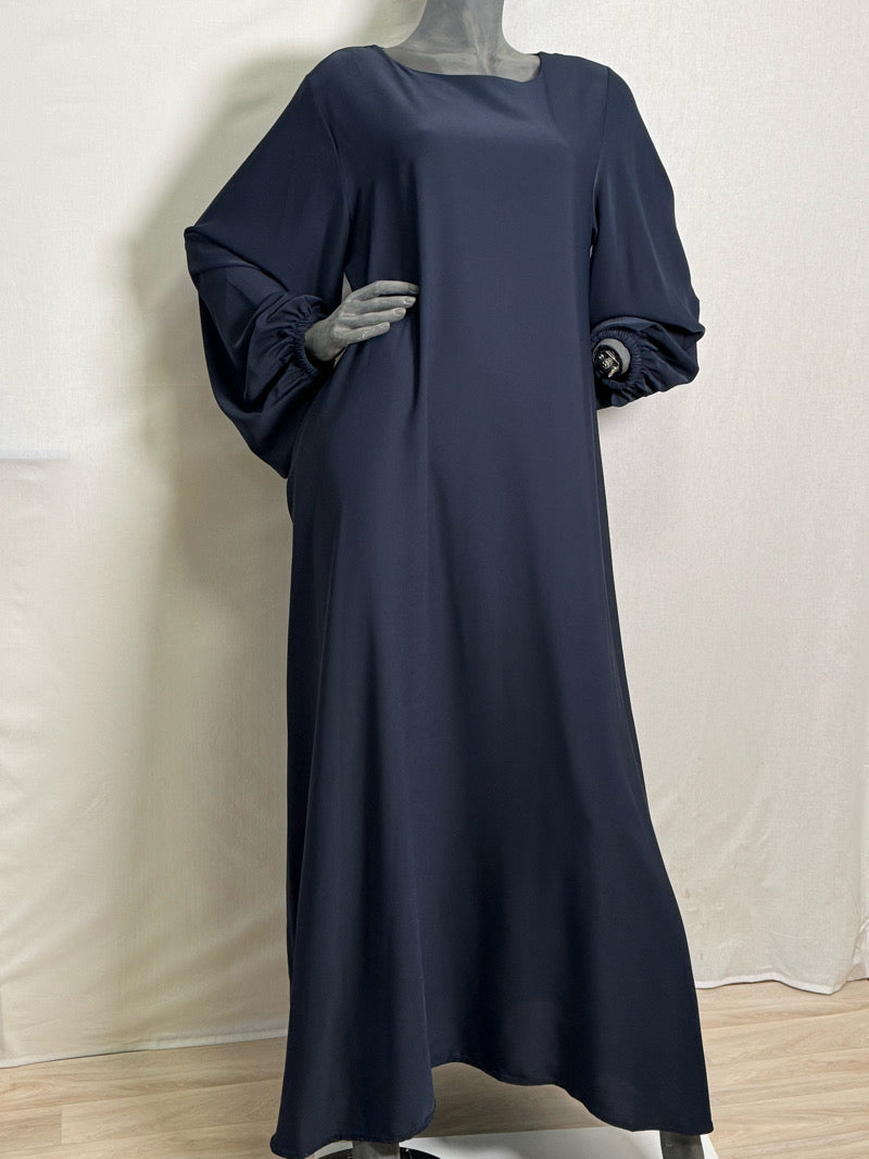 YUSRA abaya mekko musliminaisille – navy blue väri, ajaton ja peittävä hijab-vaate arkeen ja juhlaan